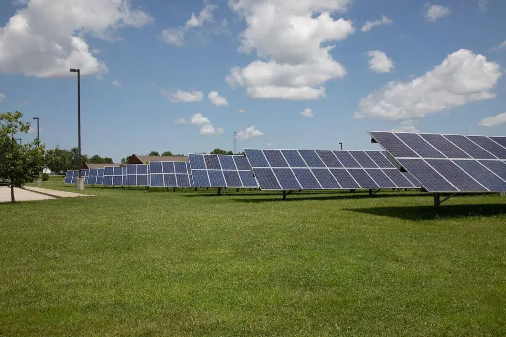 307 kW Richmond, Kentucky Solar install at Armed Forces Reserve Center