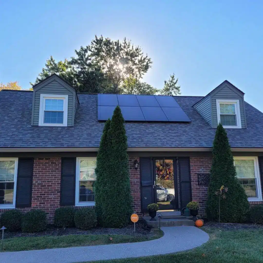 House with solar panels by SES