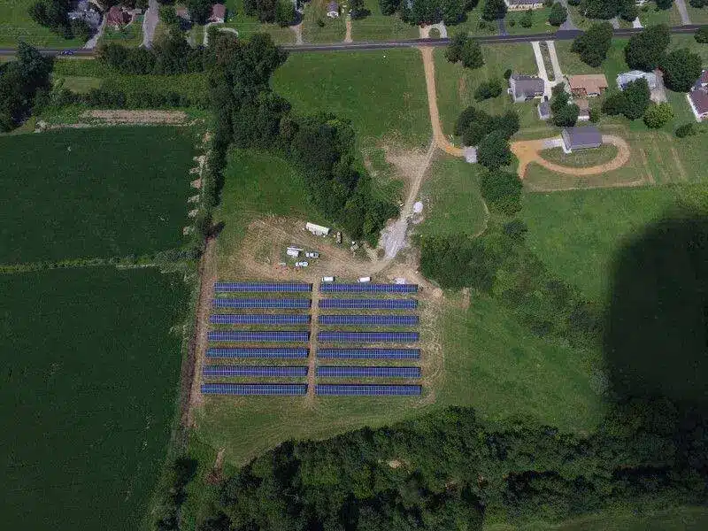 548 kW Commercial Ground Mounted Solar Field Install in Mayfield, Kentucky