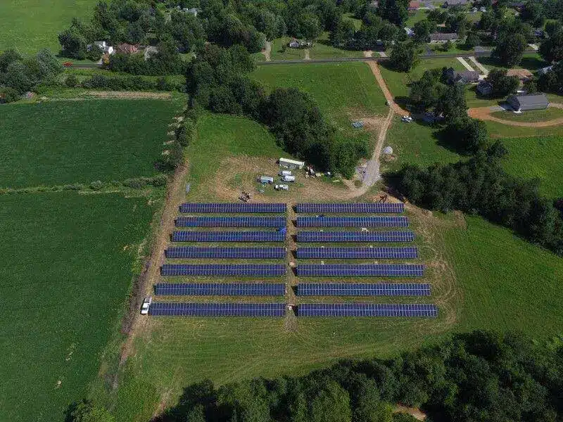 548 kW Commercial Ground Mounted Solar Field Install in Mayfield, Kentucky