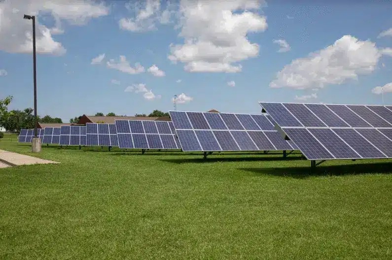 307 kW Richmond, Kentucky Solar install at Armed Forces Reserve Center